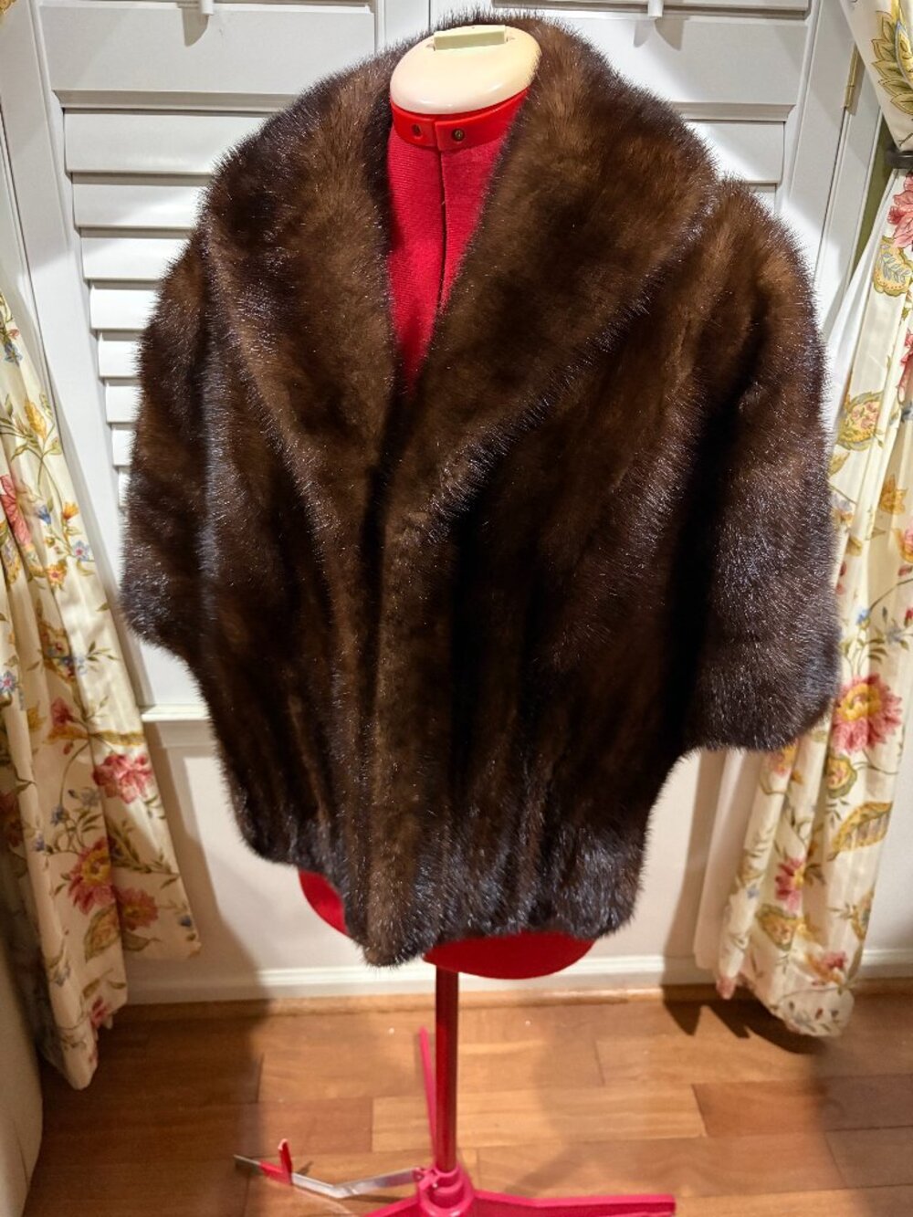 Vintage Fur Capelet (Preowned)
